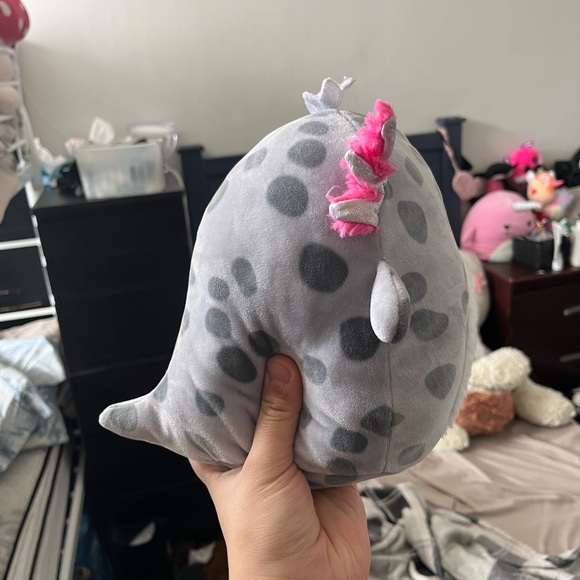 Mystery scented axoloti squishmallow - Picture 2 of 5